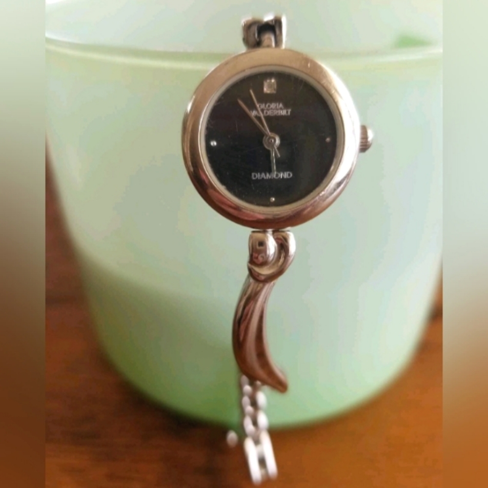 Gloria Vanderbilt Bracelet Watch